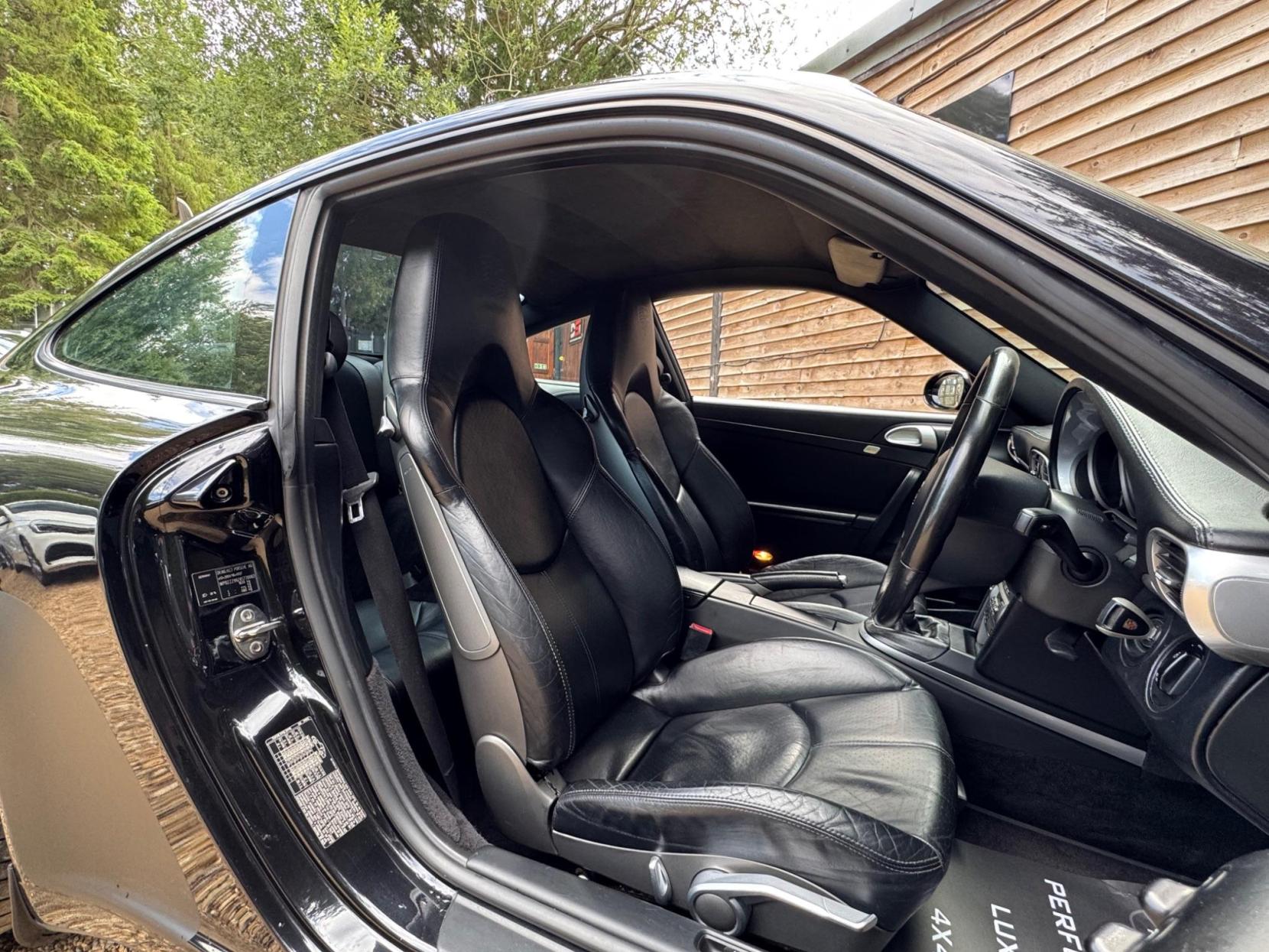 Porsche 911 3.8 997 Carrera S 2dr