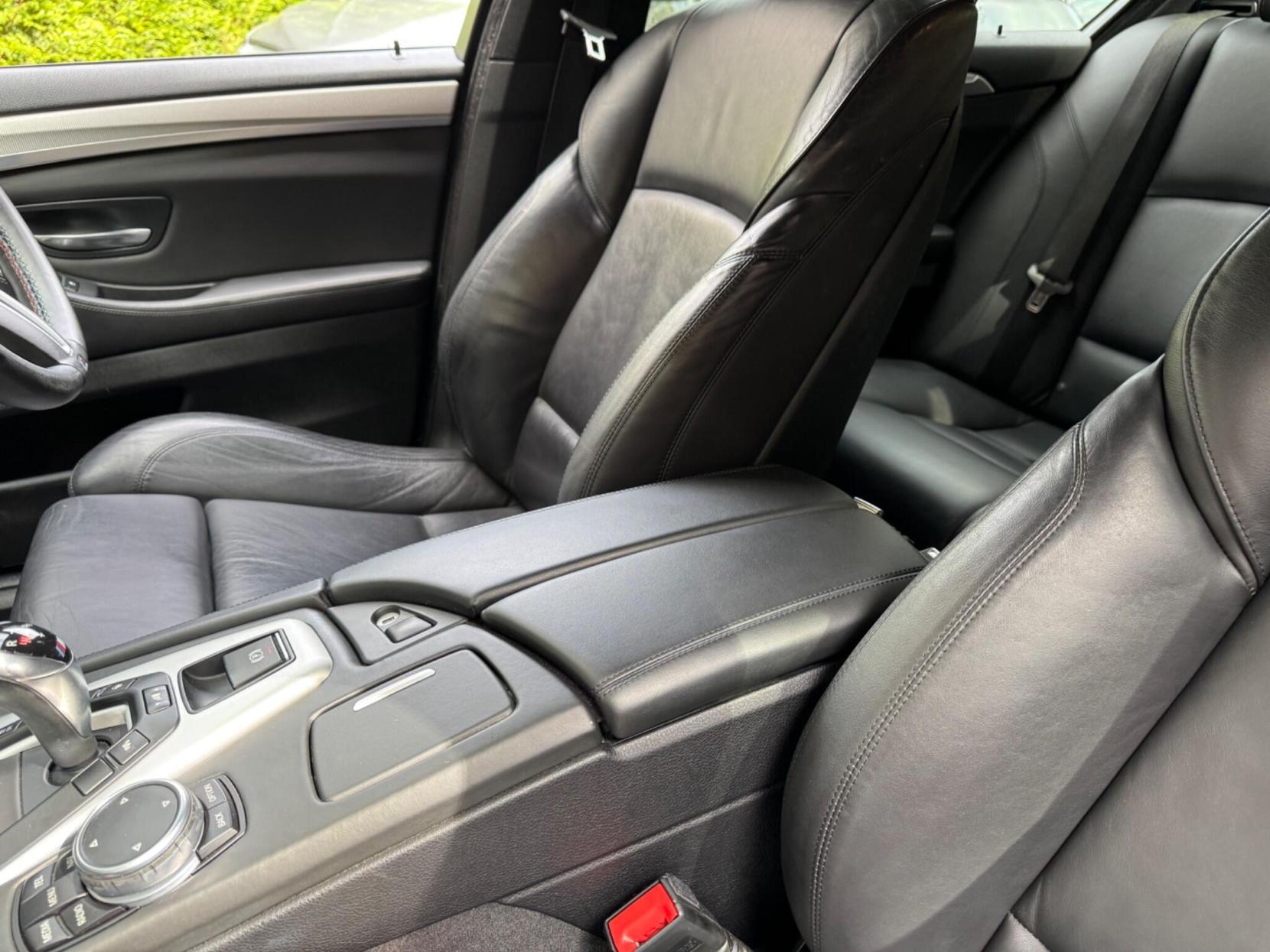 BMW M5 4.4 V8 DCT Euro 6 (s/s) 4dr