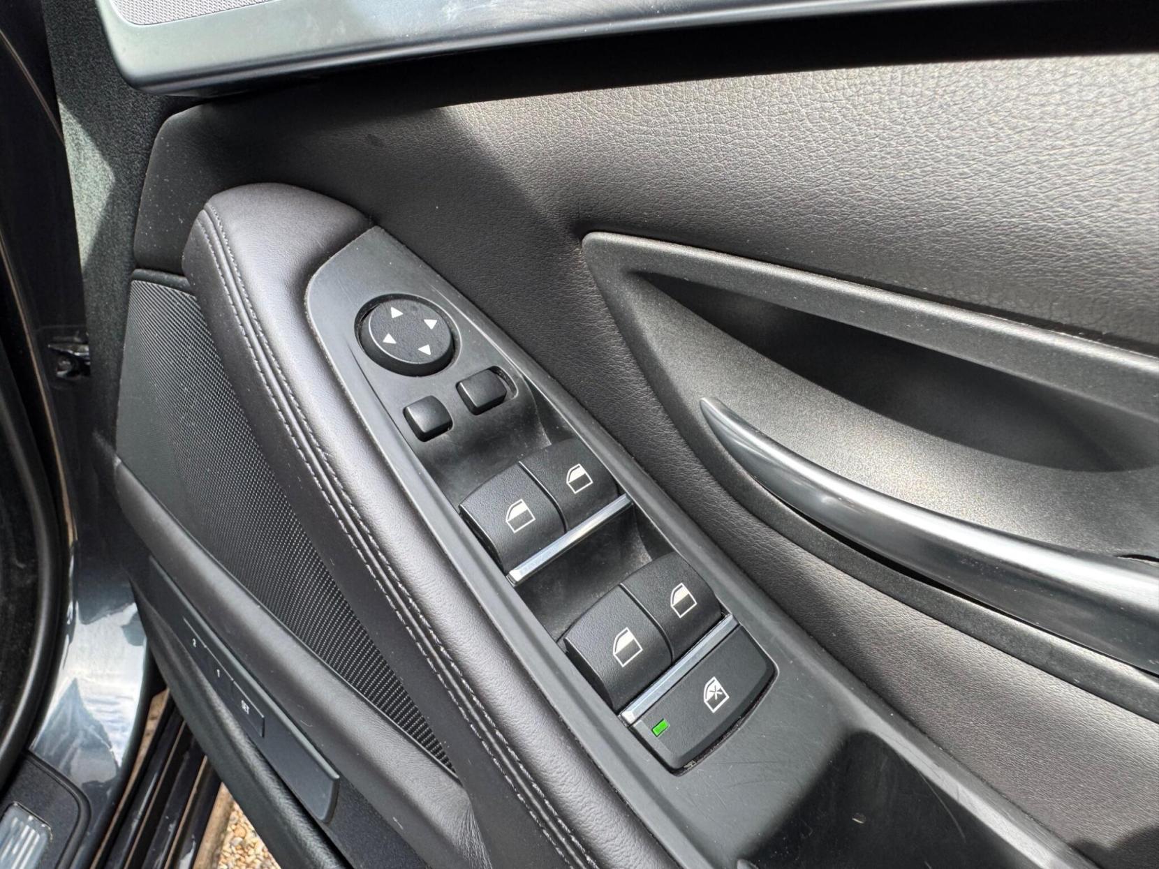 BMW M5 4.4 V8 DCT Euro 6 (s/s) 4dr