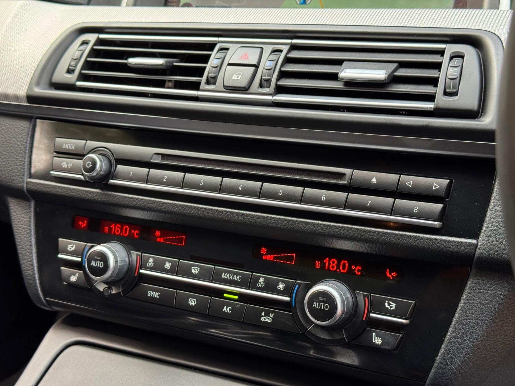 BMW M5 4.4 V8 DCT Euro 6 (s/s) 4dr