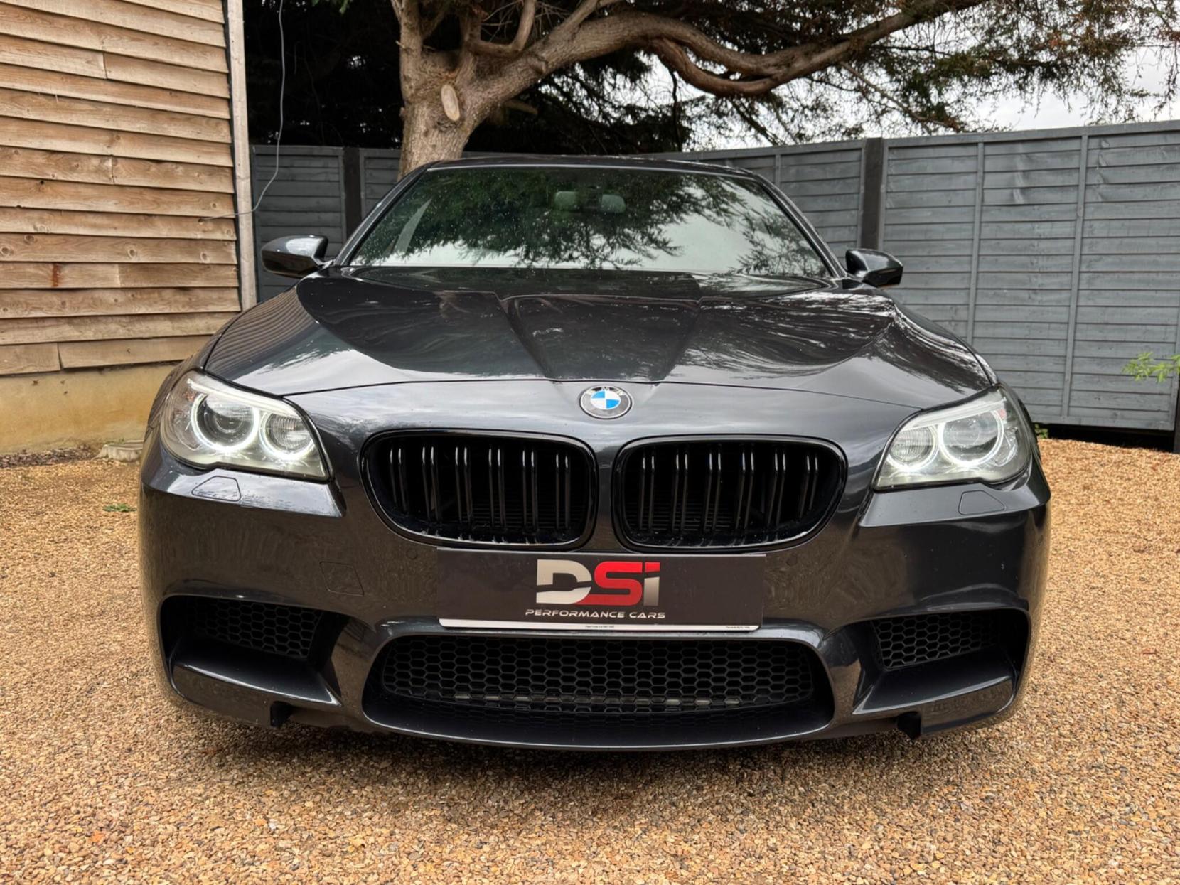 BMW M5 4.4 V8 DCT Euro 6 (s/s) 4dr