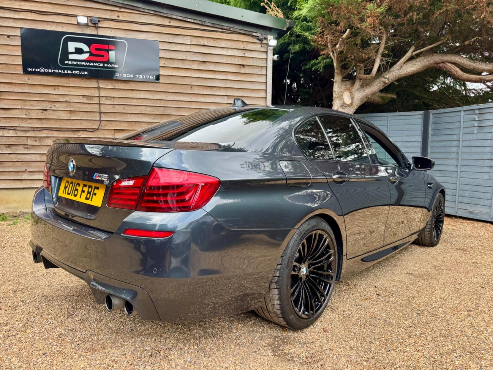 BMW M5 4.4 V8 DCT Euro 6 (s/s) 4dr