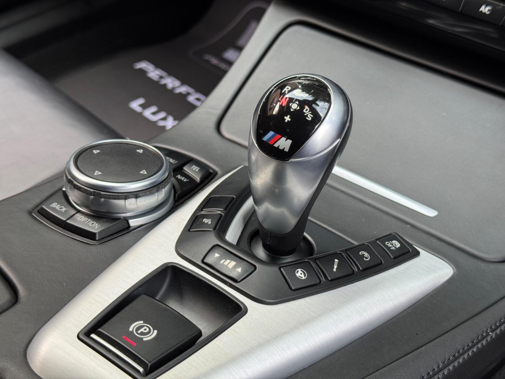 BMW M5 4.4 V8 DCT Euro 6 (s/s) 4dr