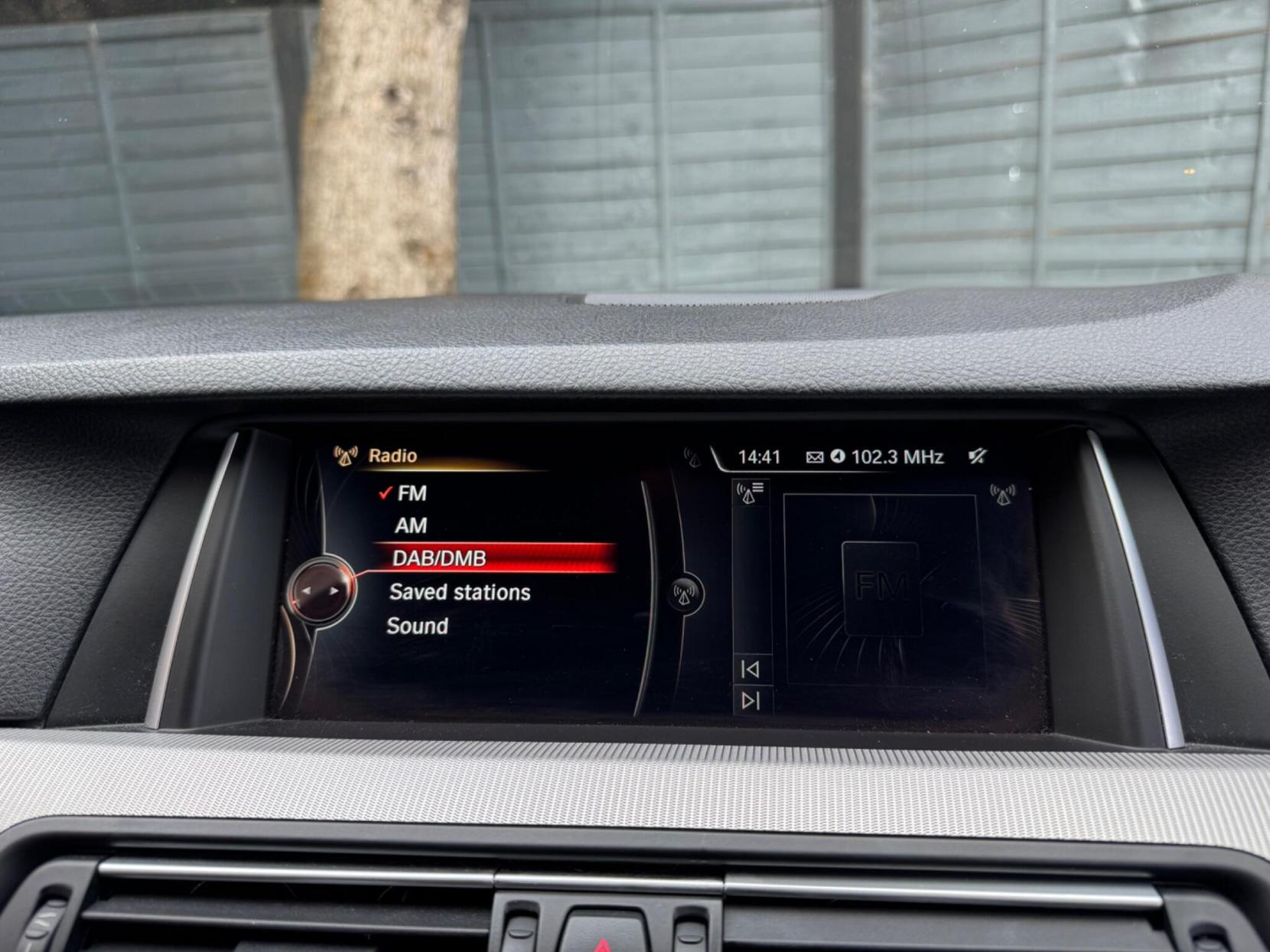 BMW M5 4.4 V8 DCT Euro 6 (s/s) 4dr