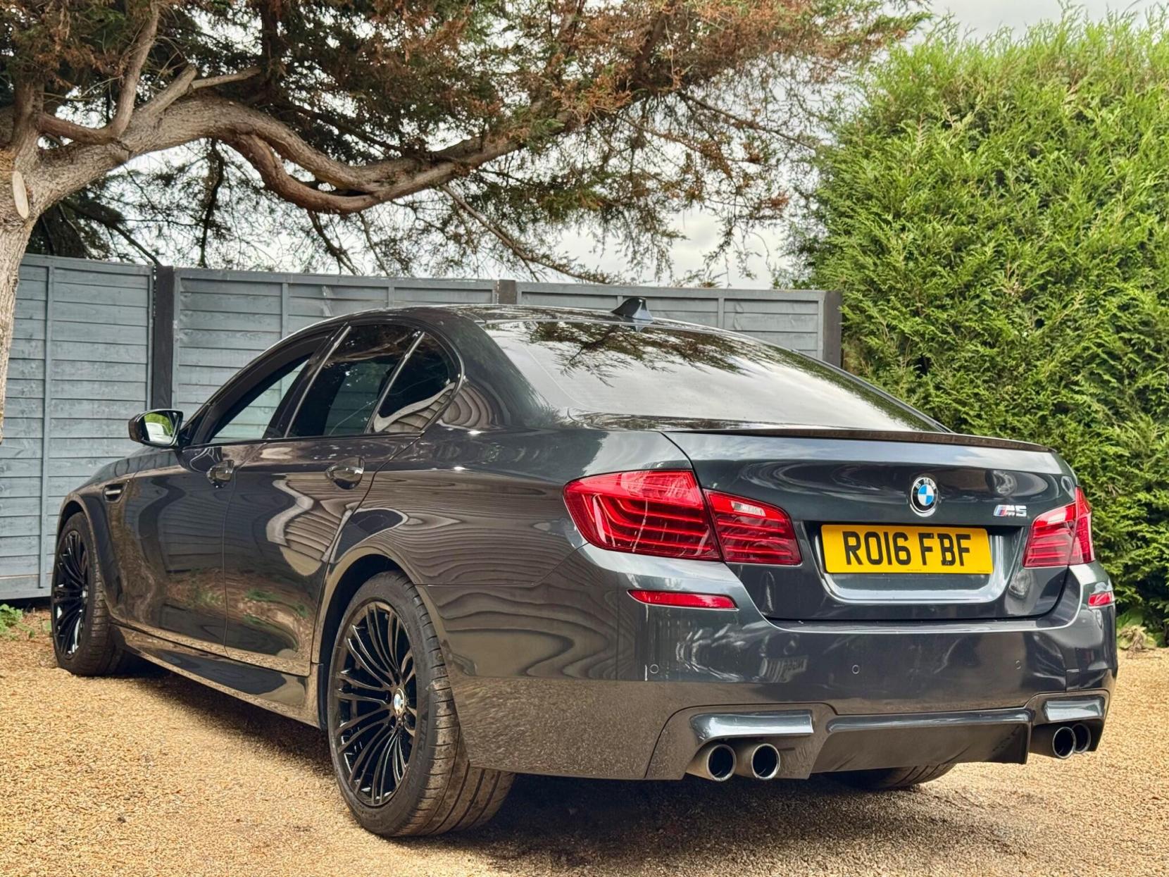 BMW M5 4.4 V8 DCT Euro 6 (s/s) 4dr