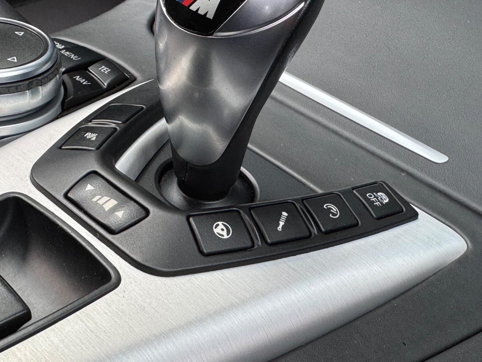 BMW M5 4.4 V8 DCT Euro 6 (s/s) 4dr