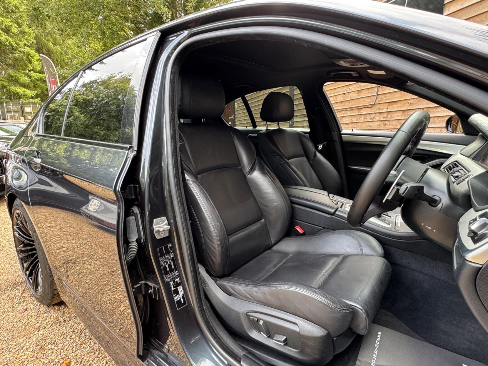 BMW M5 4.4 V8 DCT Euro 6 (s/s) 4dr