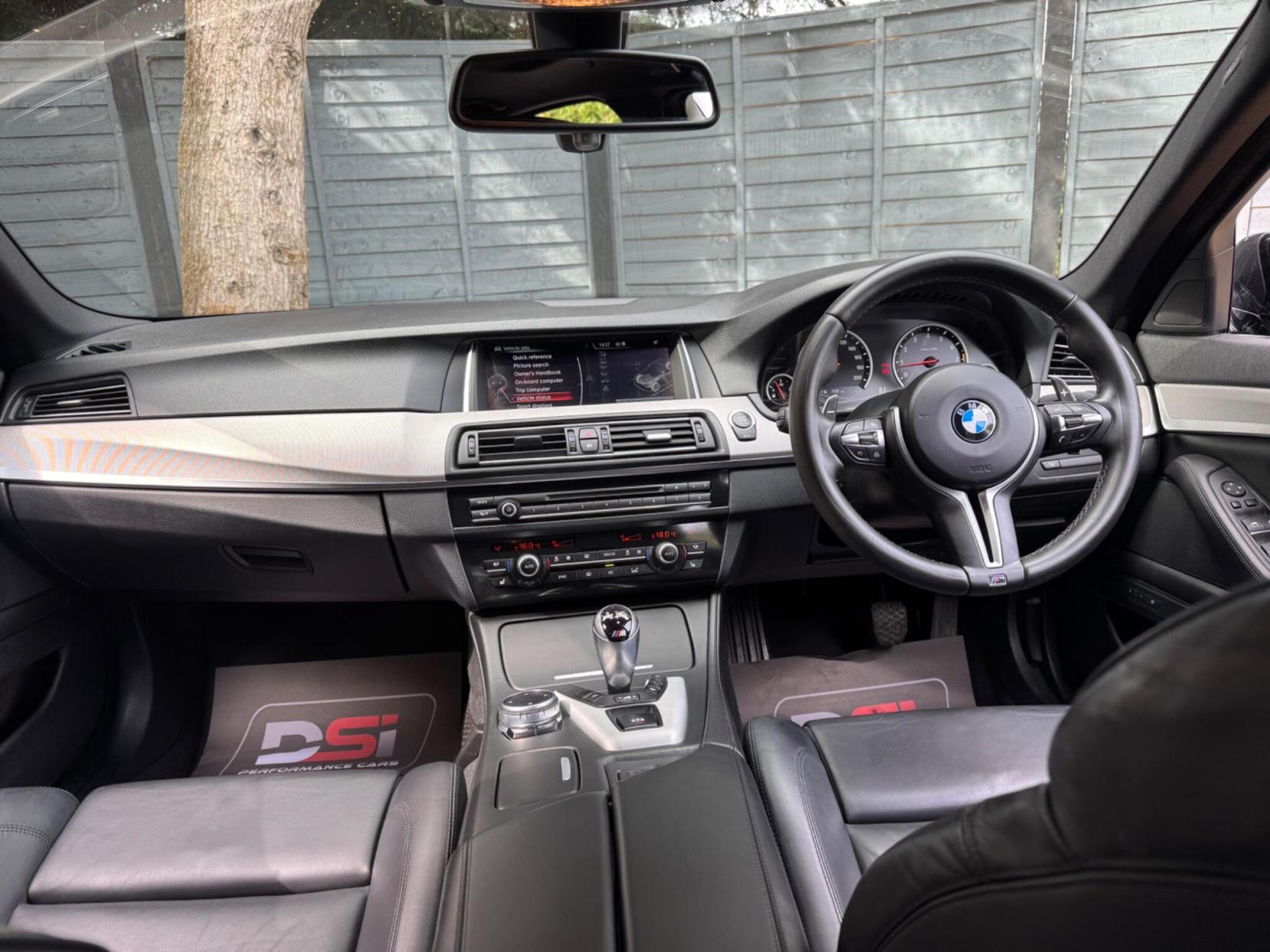 BMW M5 4.4 V8 DCT Euro 6 (s/s) 4dr