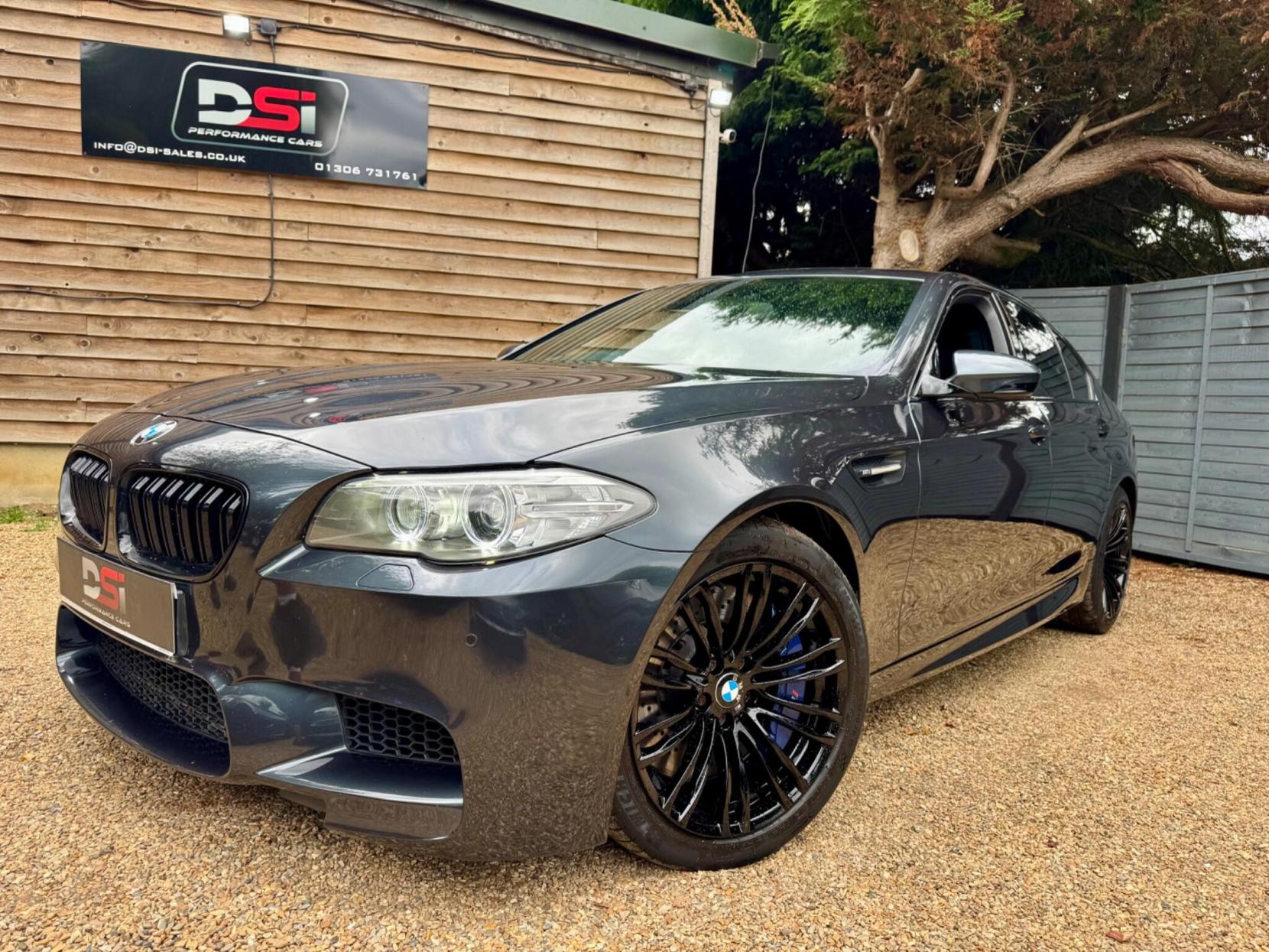 BMW M5 4.4 V8 DCT Euro 6 (s/s) 4dr
