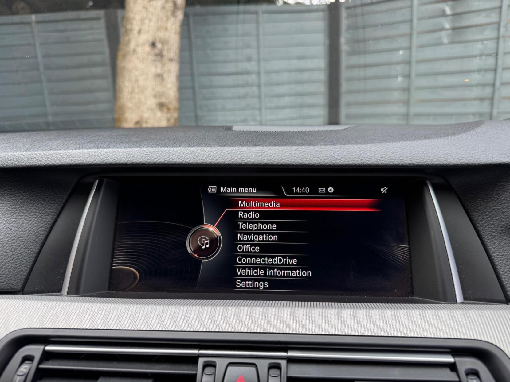 BMW M5 4.4 V8 DCT Euro 6 (s/s) 4dr