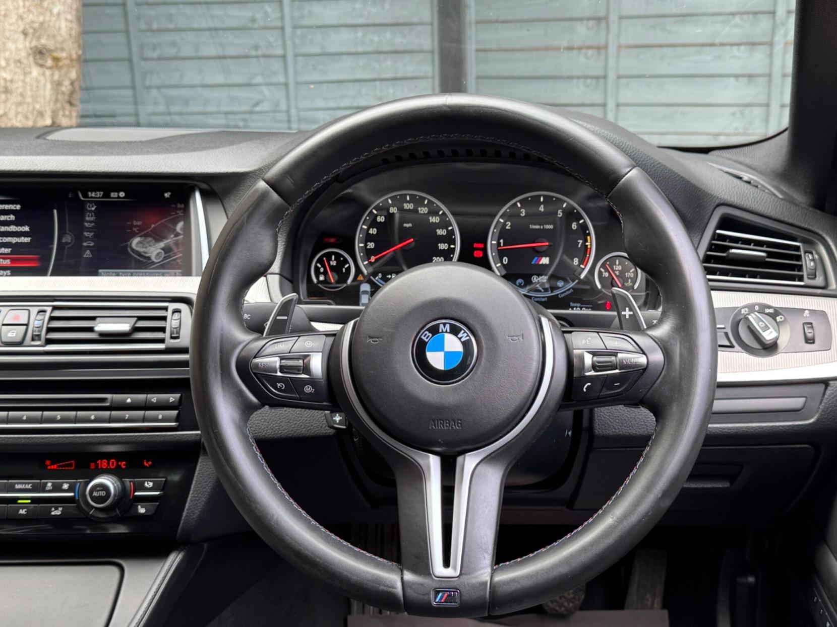 BMW M5 4.4 V8 DCT Euro 6 (s/s) 4dr