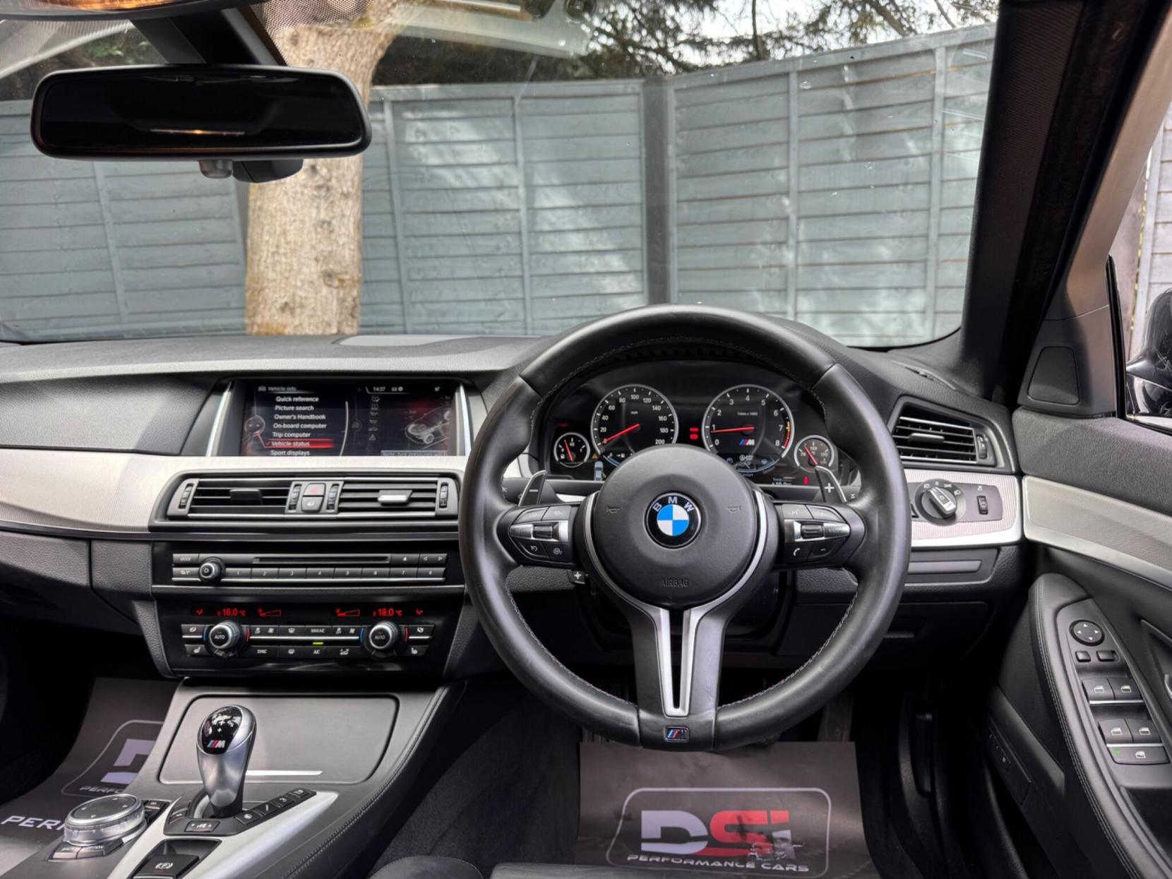 BMW M5 4.4 V8 DCT Euro 6 (s/s) 4dr